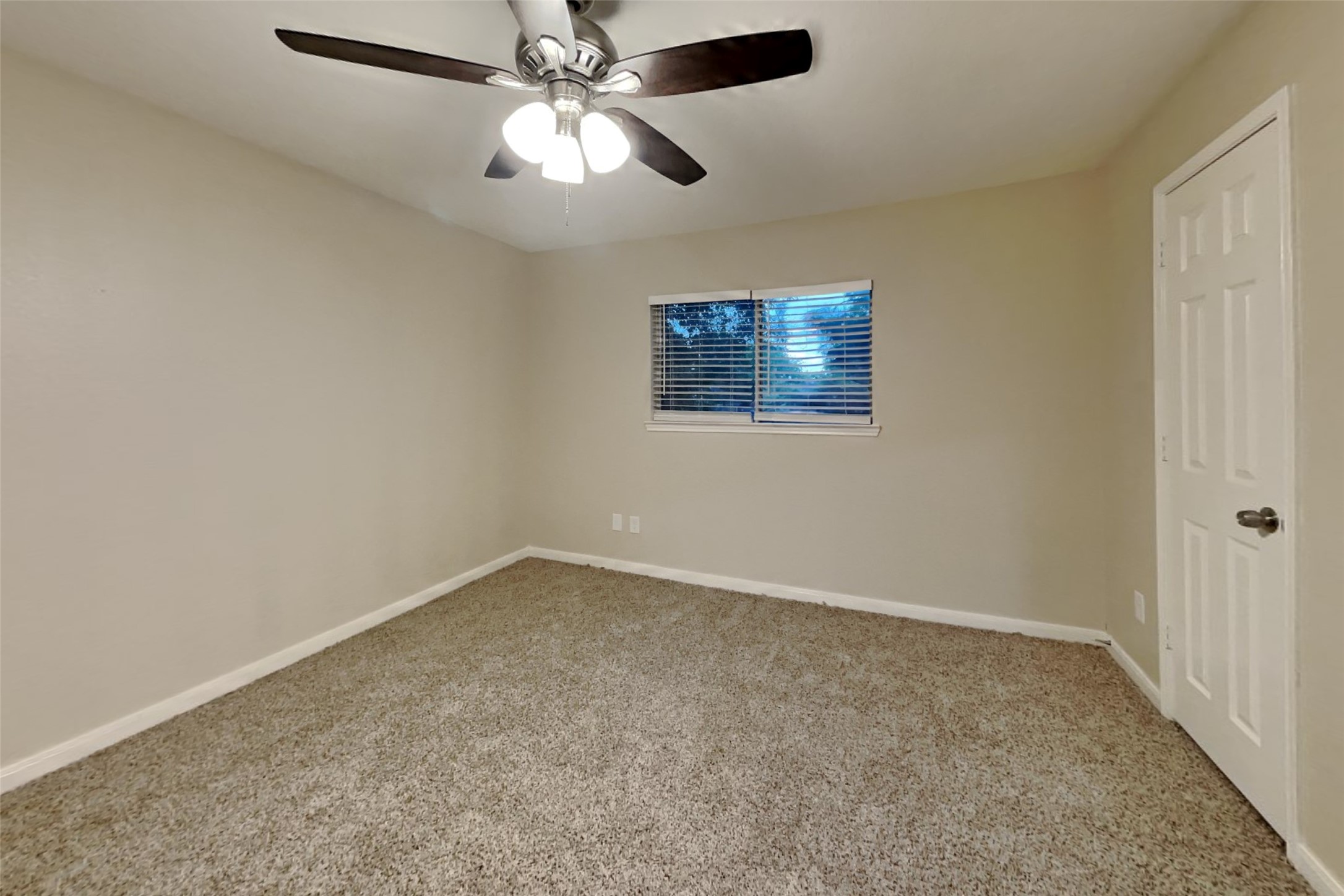 26871 Castlecliff Lane Property Photo 11