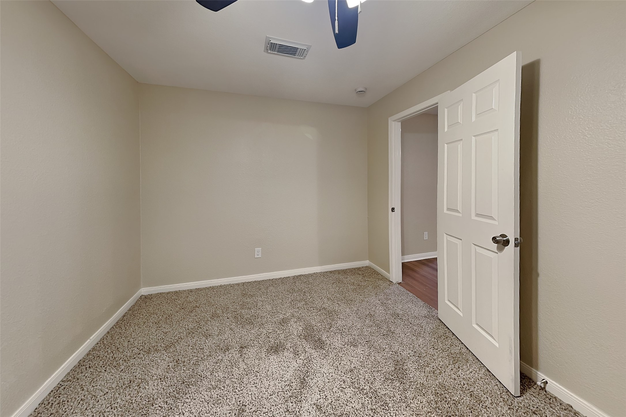 26871 Castlecliff Lane Property Photo 12