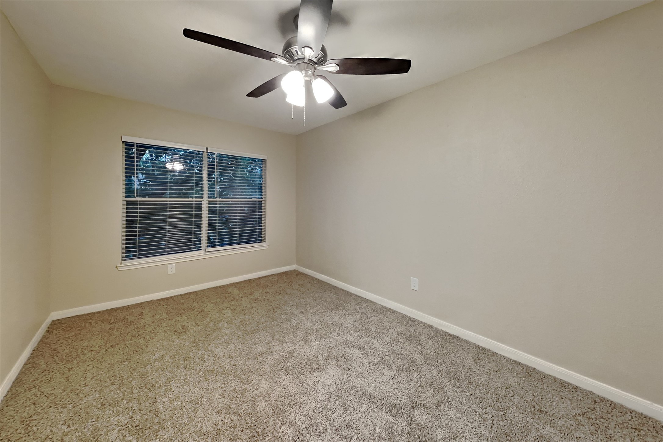 26871 Castlecliff Lane Property Photo 13