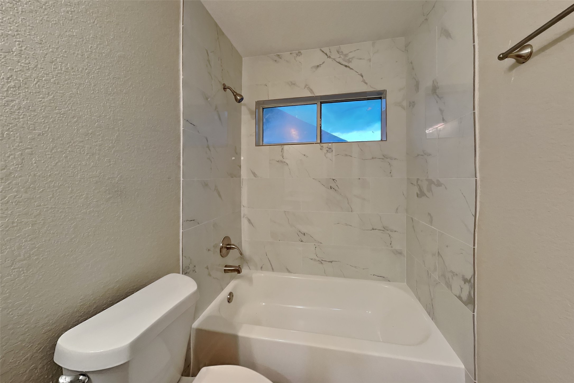 26871 Castlecliff Lane Property Photo 14