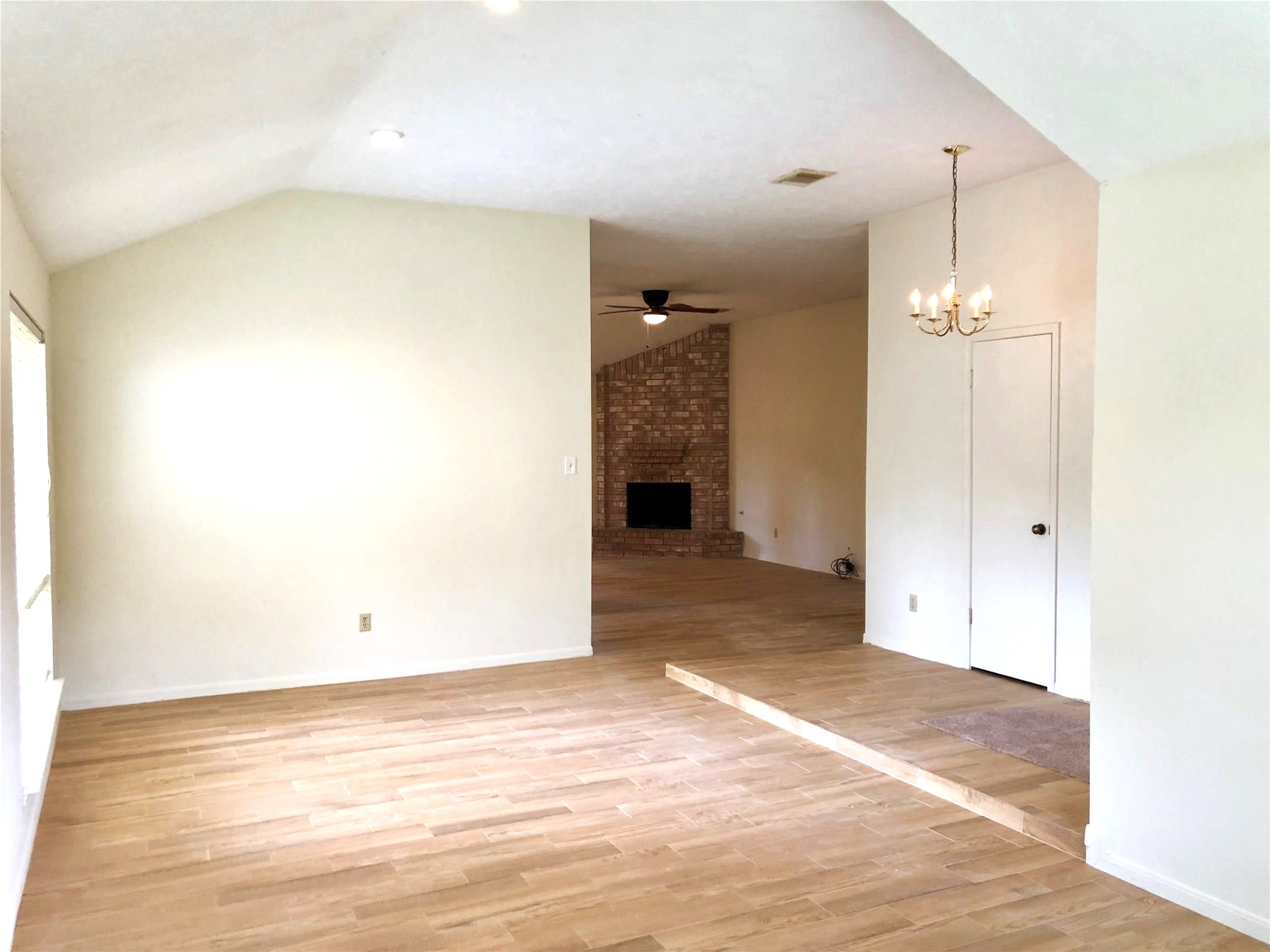 15650 Pebble Lake Drive Property Photo 3