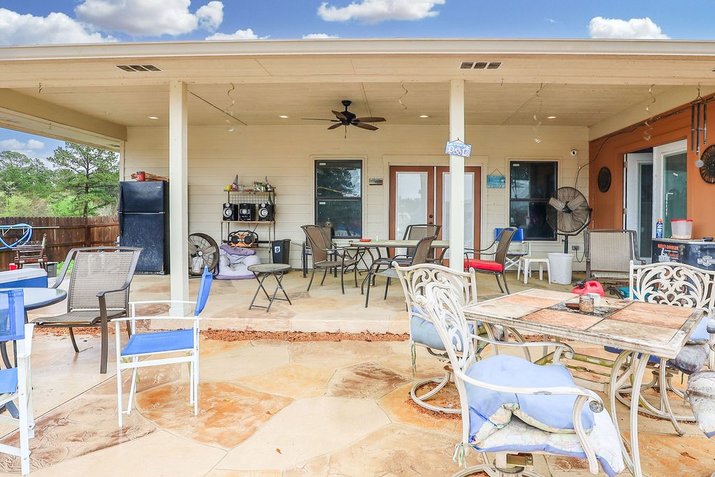 1560 Fm 355 Property Photo 6