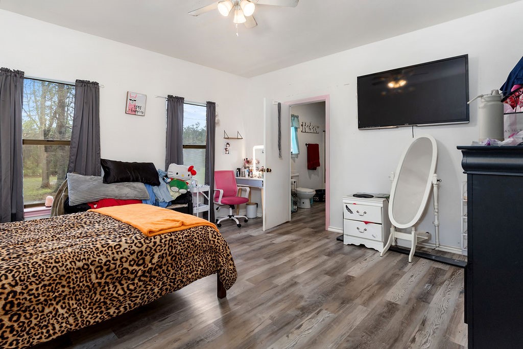 1560 Fm 355 Property Photo 22