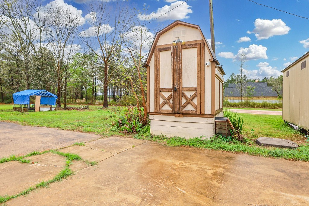 1560 Fm 355 Property Photo 42