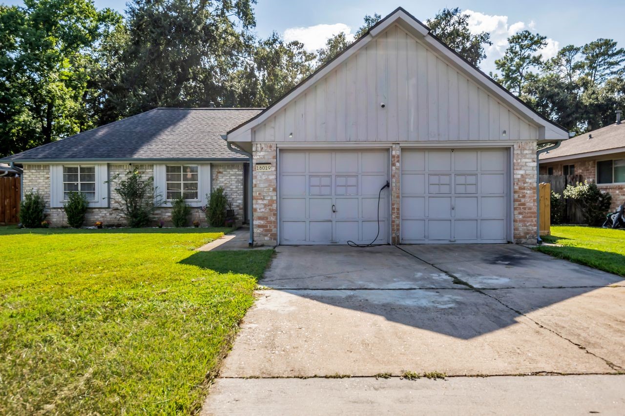 18019 Blundell Drive Property Photo 12