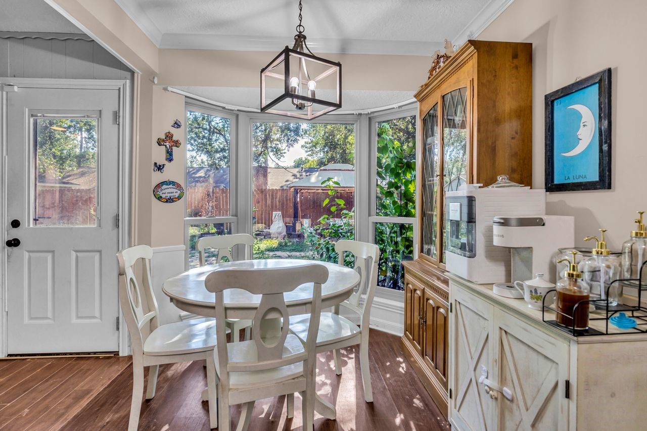 18019 Blundell Drive Property Photo 15