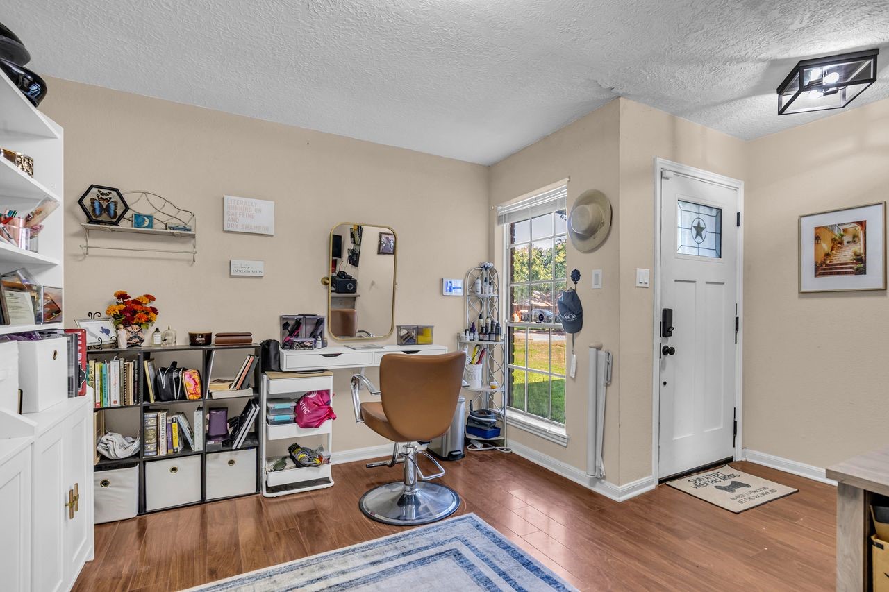 18019 Blundell Drive Property Photo 17