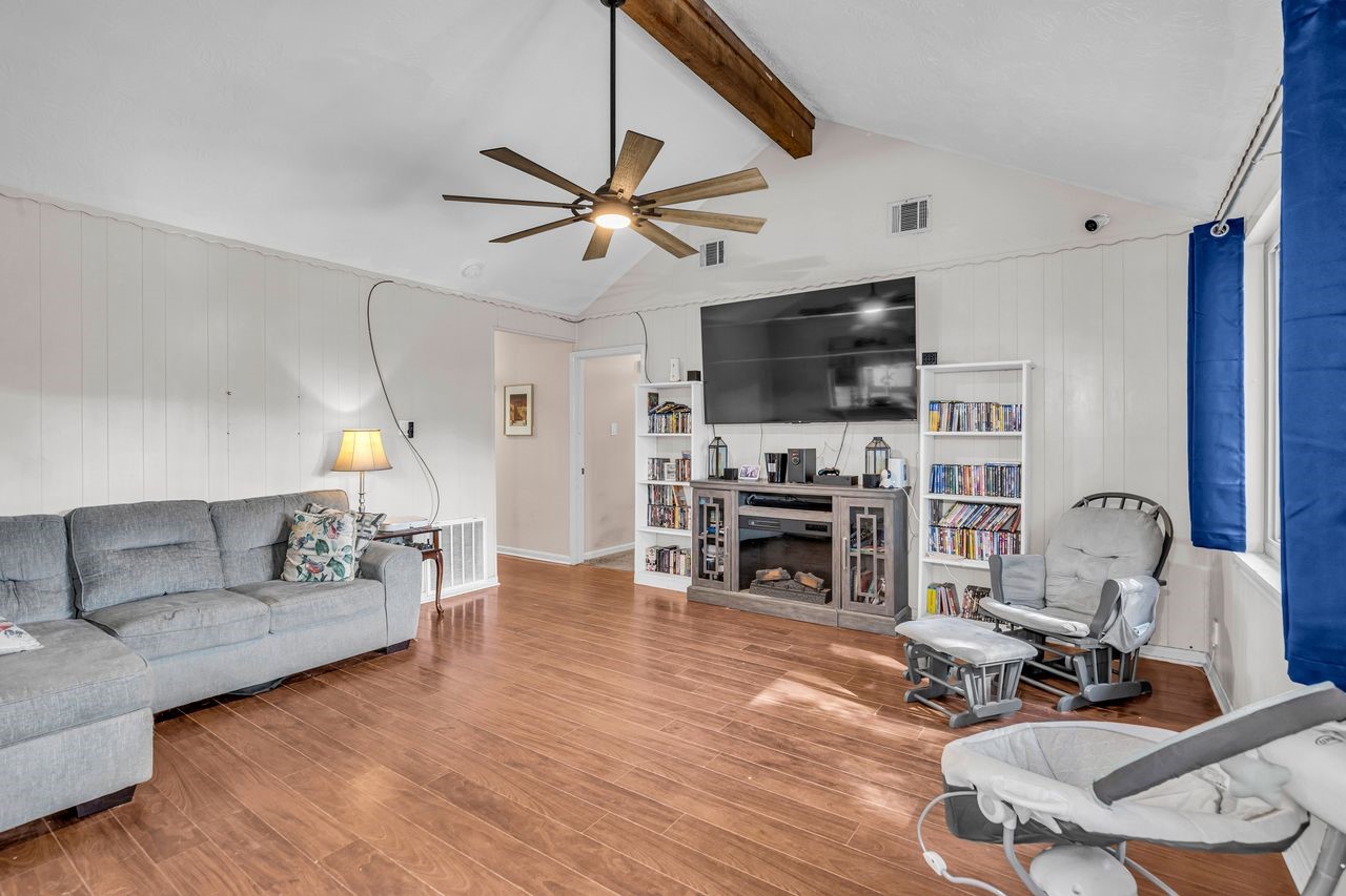 18019 Blundell Drive Property Photo 18