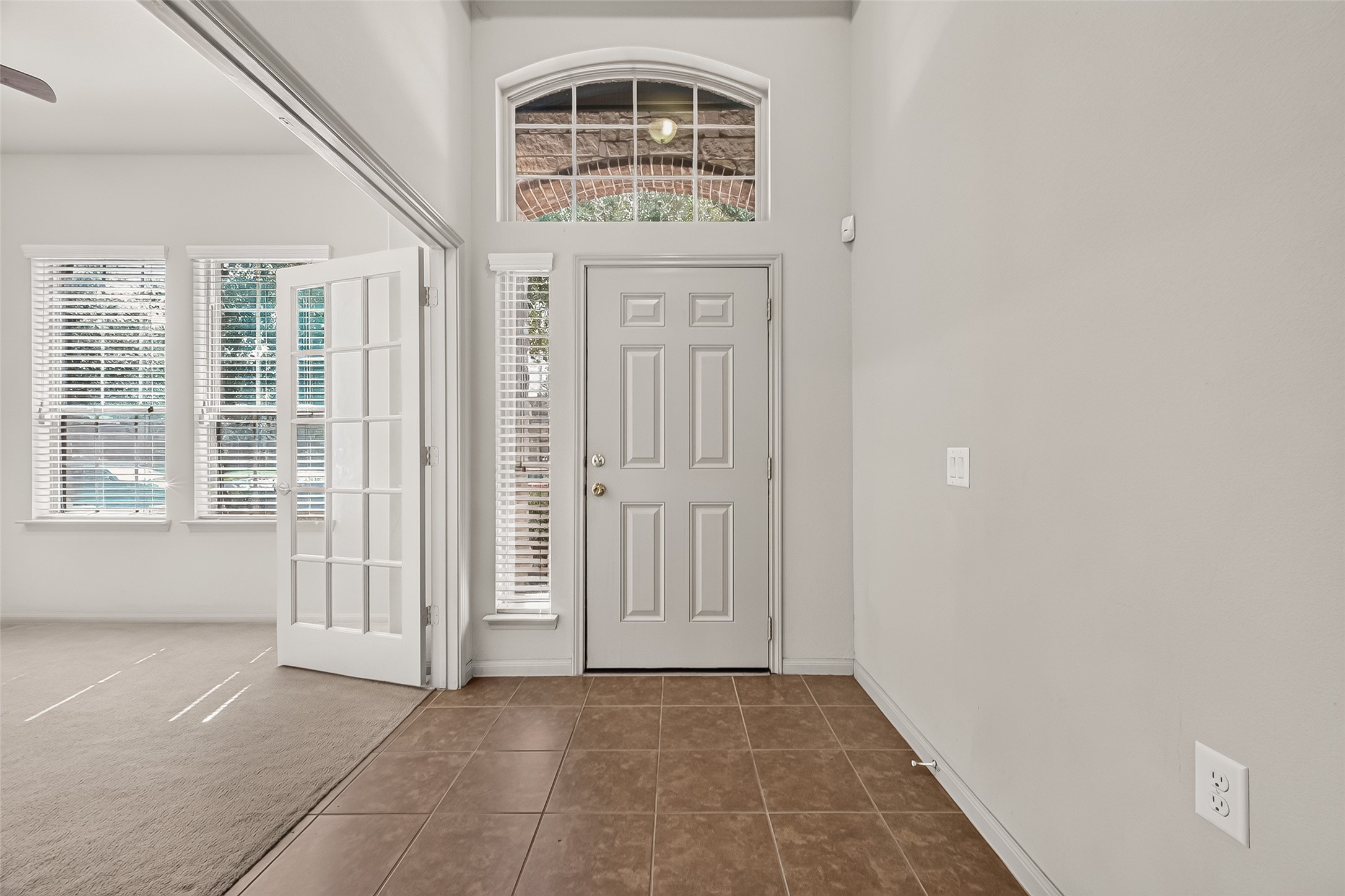 24302 Bella Florence Drive Property Photo 5