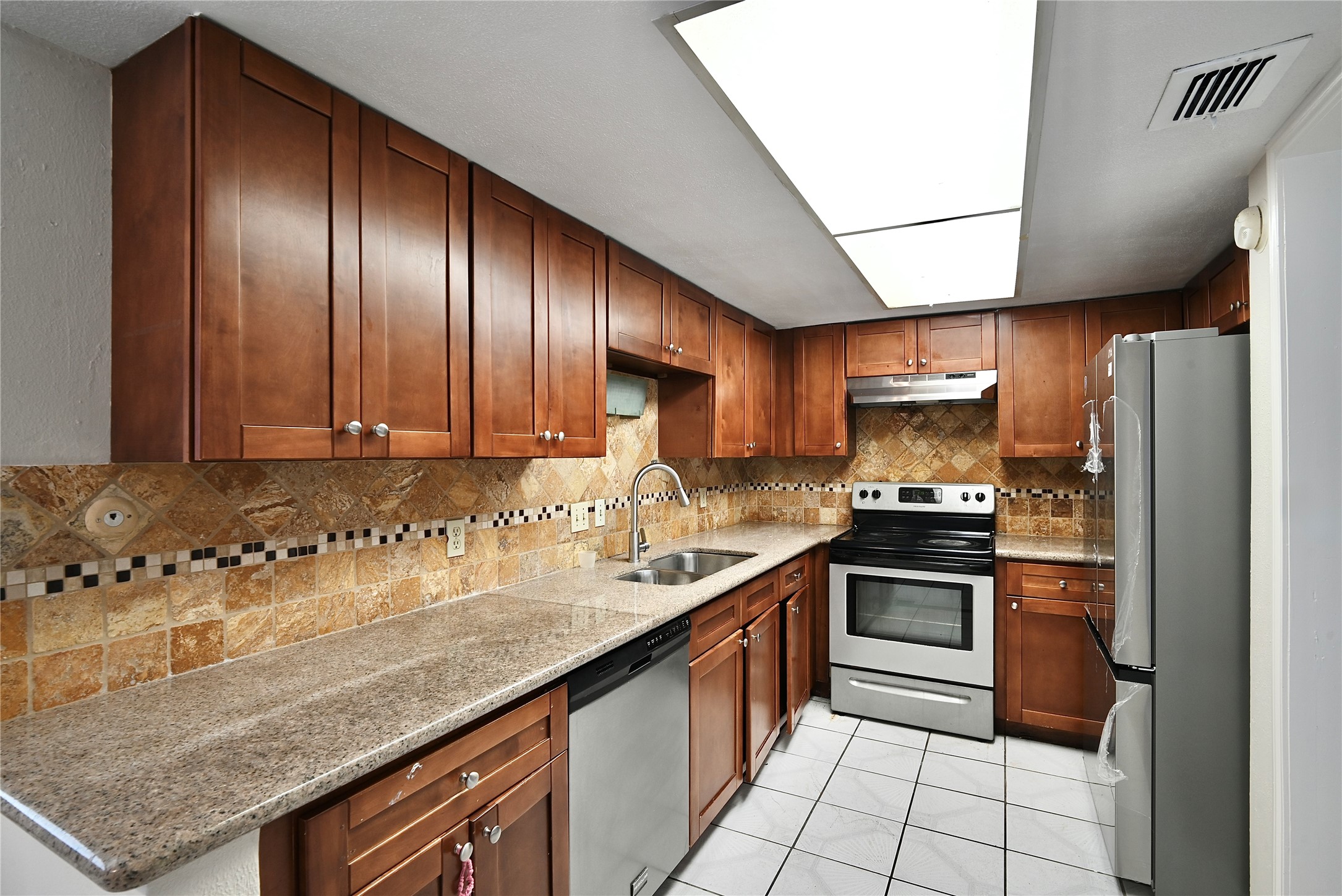 8314 La Roche Lane Property Photo 1