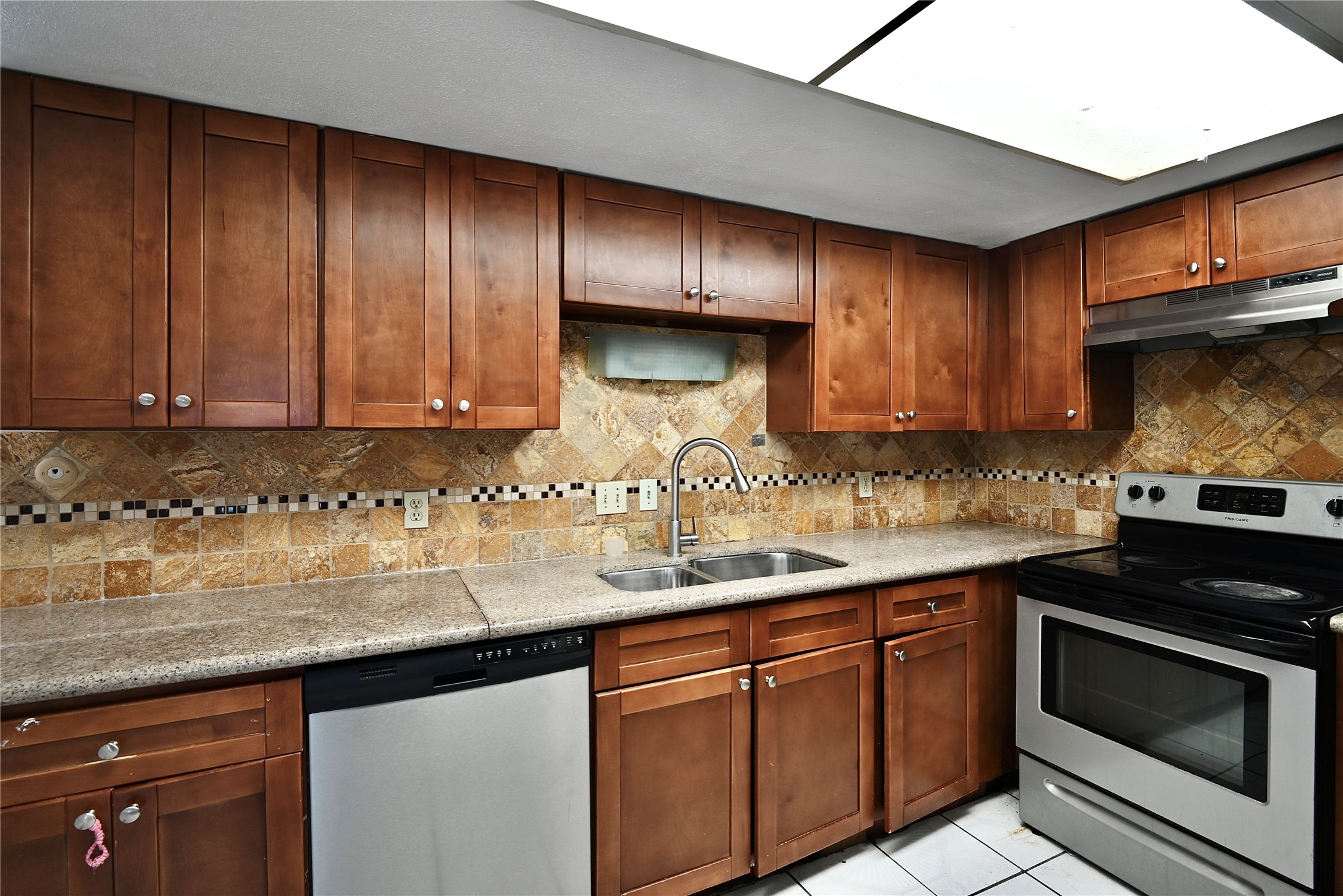 8314 La Roche Lane Property Photo 5
