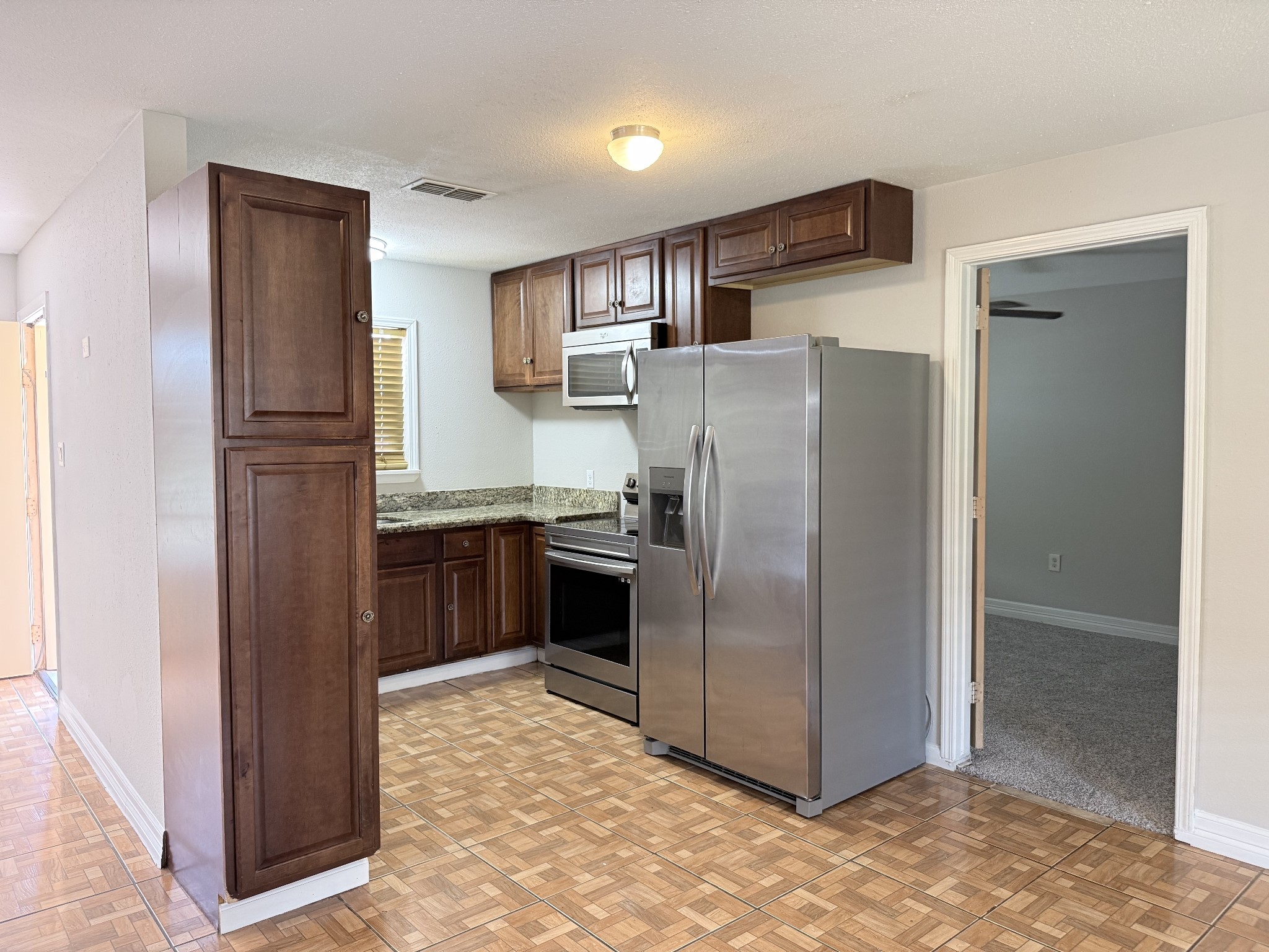 909 Rittenhouse Street Property Photo 5
