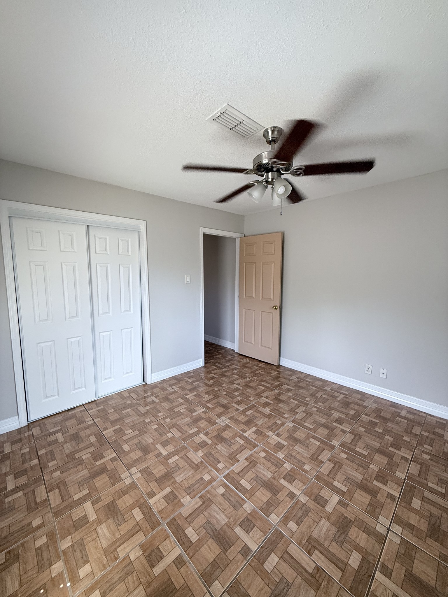 909 Rittenhouse Street Property Photo 8