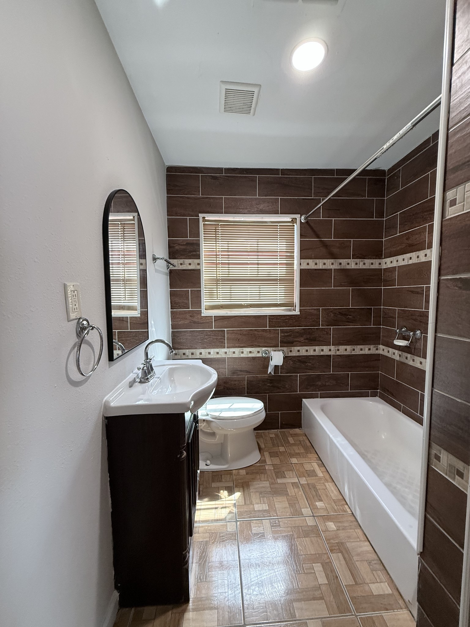 909 Rittenhouse Street Property Photo 11