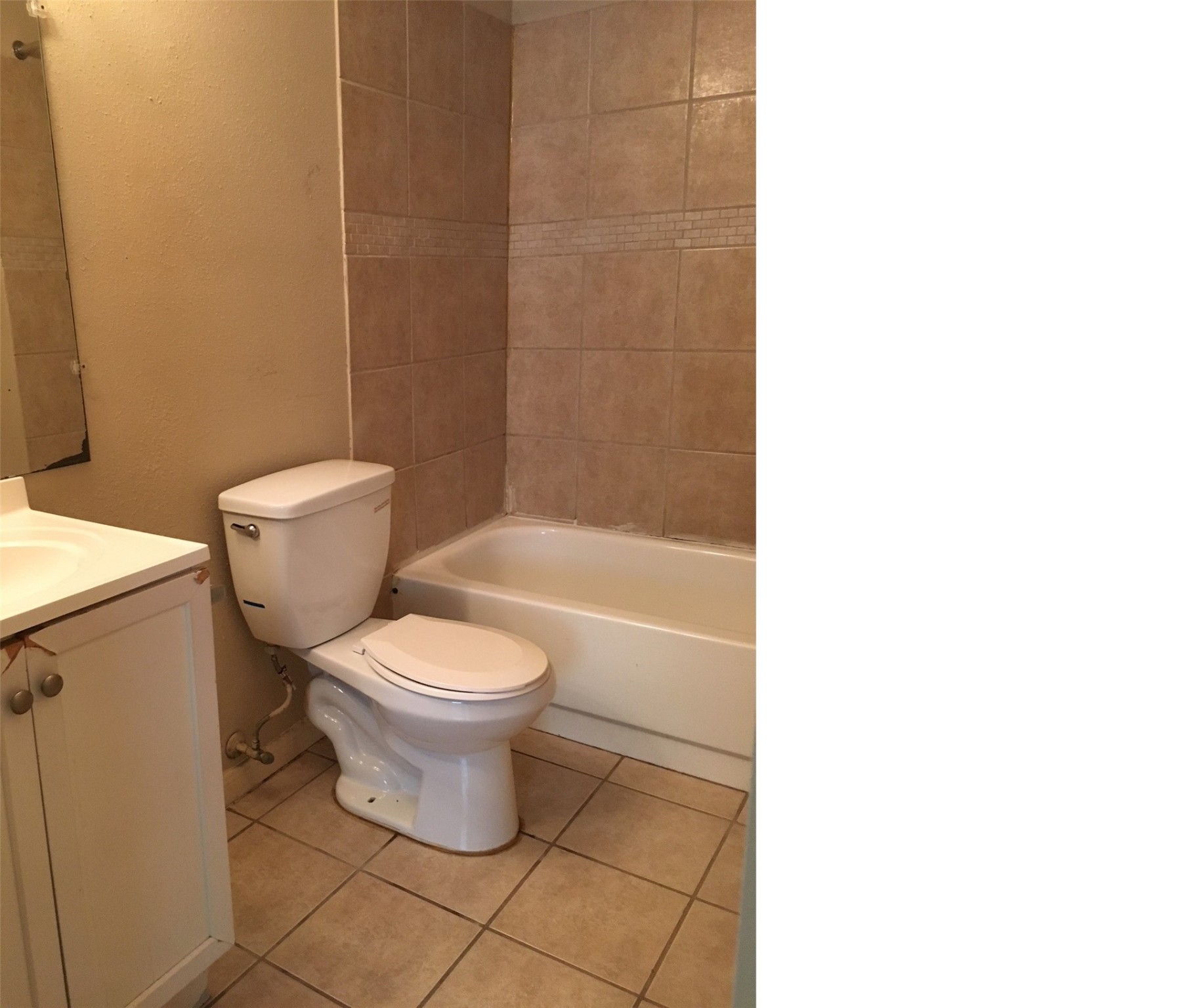 13823 Bay Gardens Drive Property Photo 12