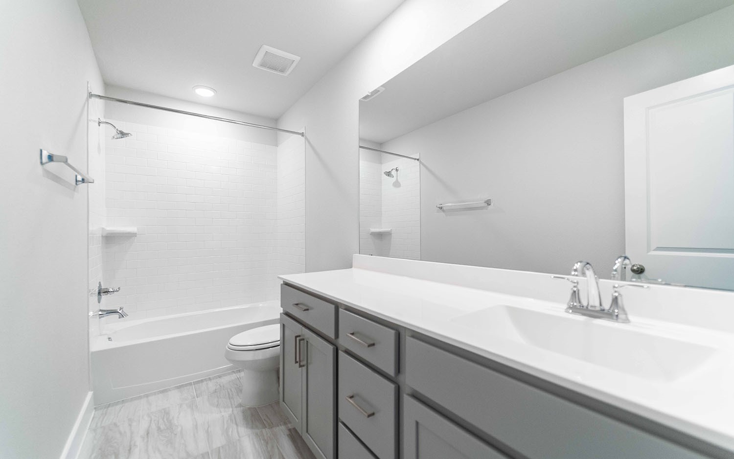 8915 Rose Jade Drive Property Photo 18