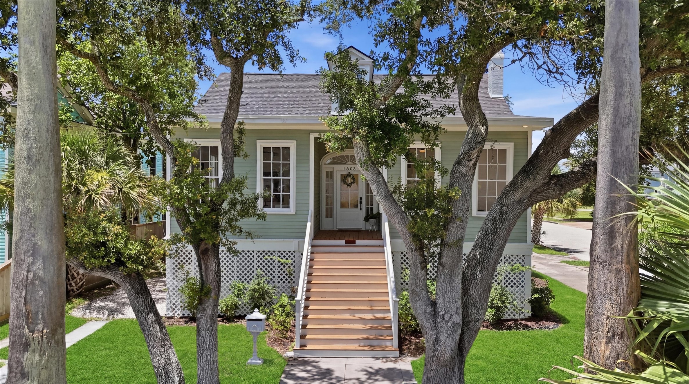 1803 27th Street Property Photo 1