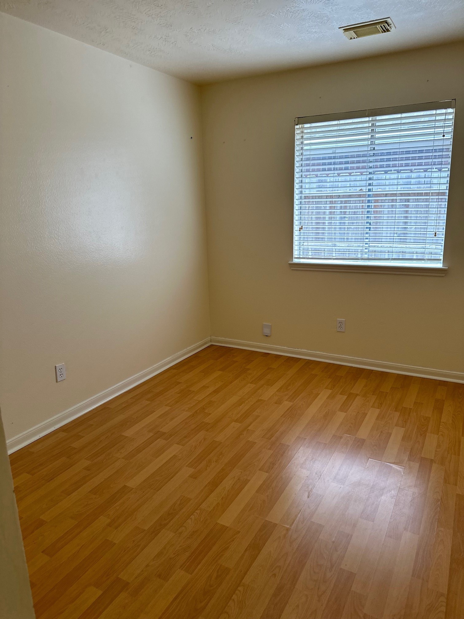 6815 Stratford Park Drive Property Photo 10