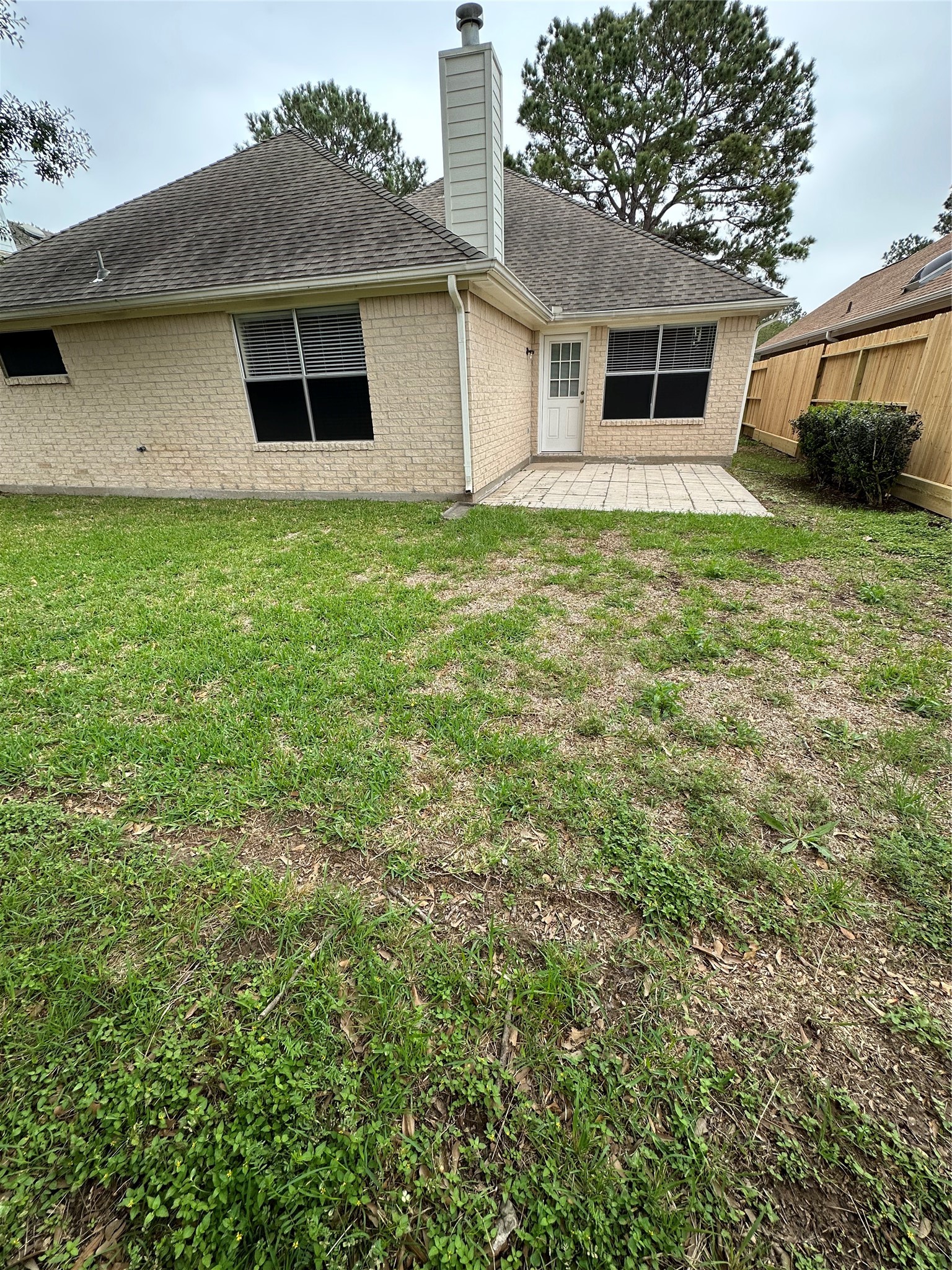 6815 Stratford Park Drive Property Photo 15
