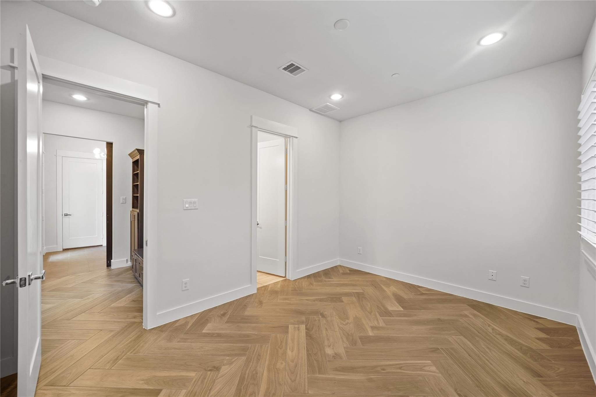 616 Roy Street Property Photo 4