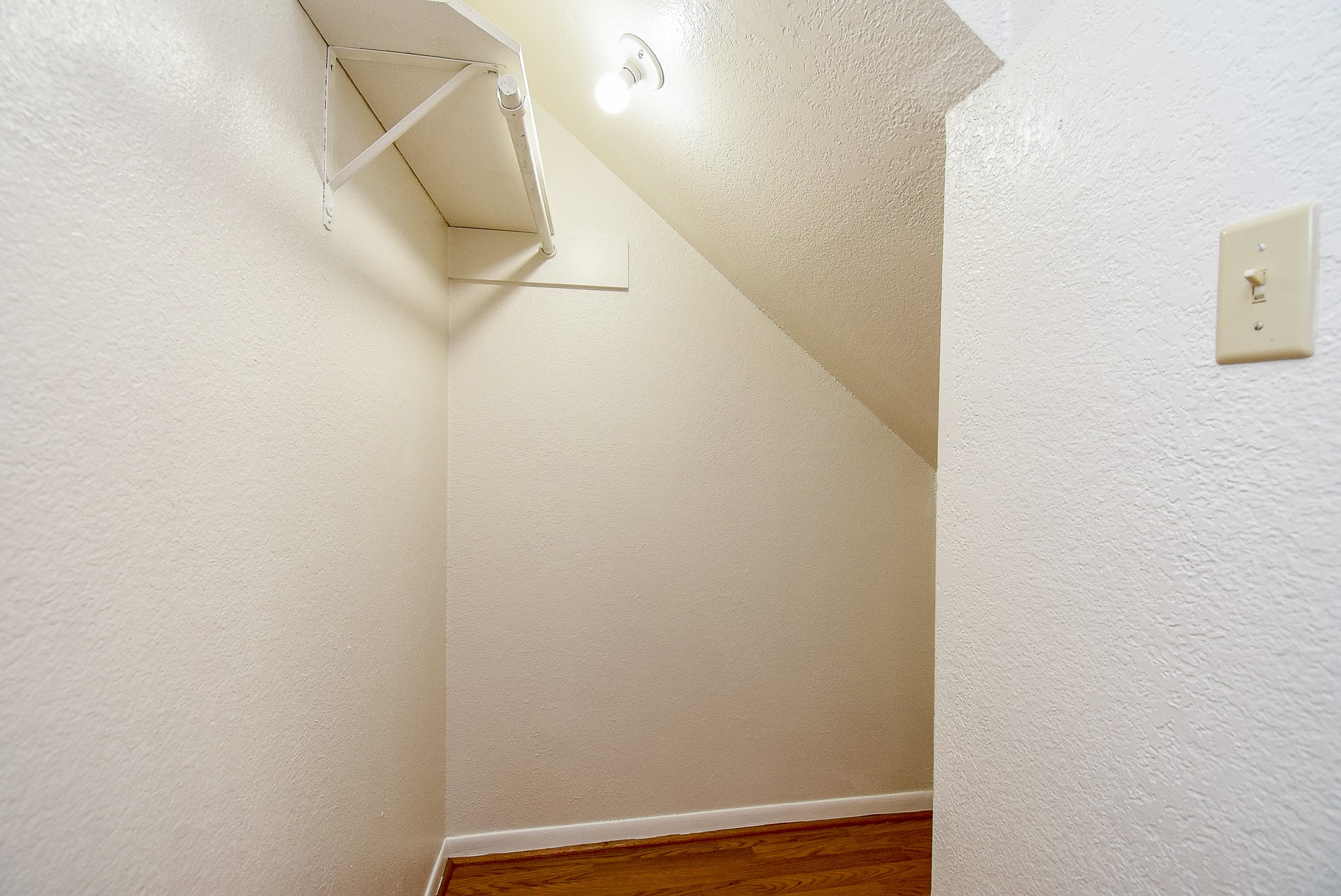 3007 Creekview Drive Property Photo 10