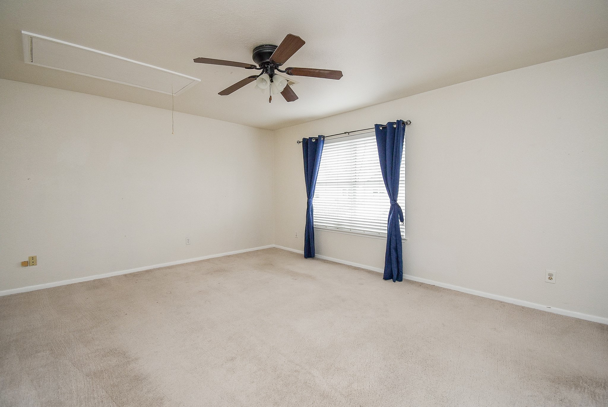 3007 Creekview Drive Property Photo 16