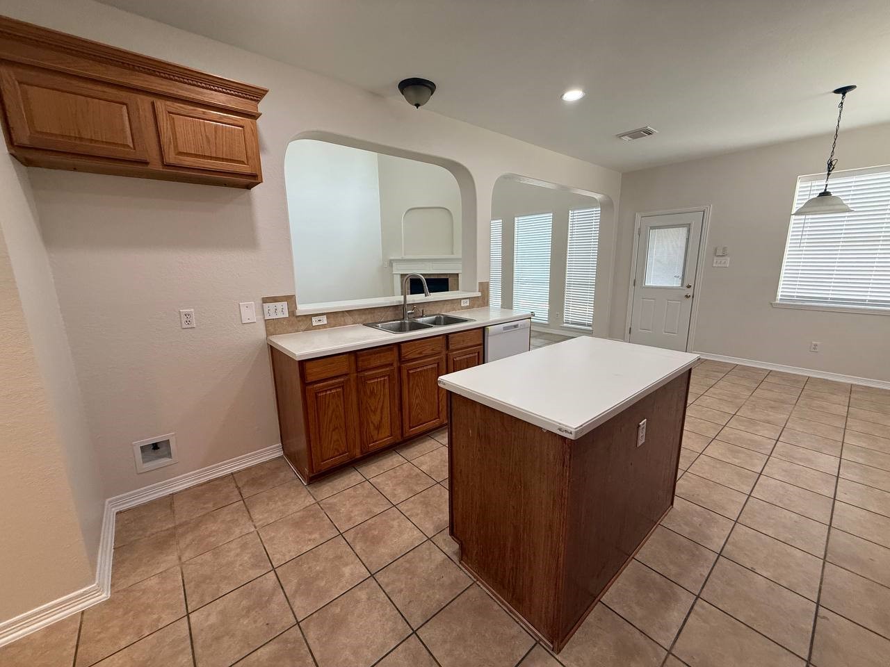 3207 Sage Terrace Property Photo 9