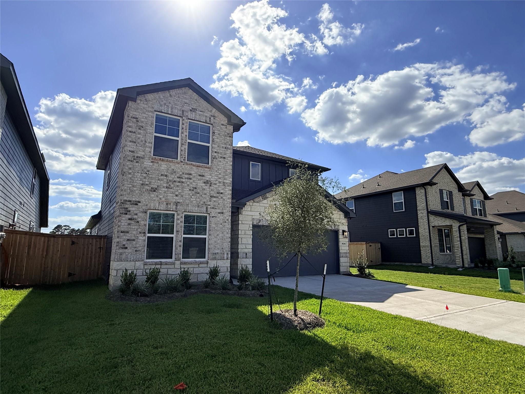 16266 Parish Pointe Court Property Photo 3