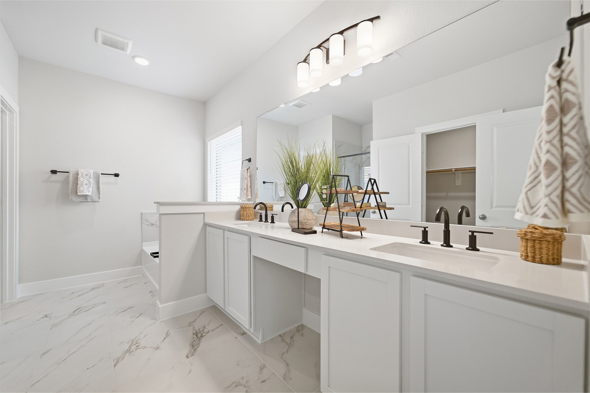 6420 Green Clover Lane Property Photo 12