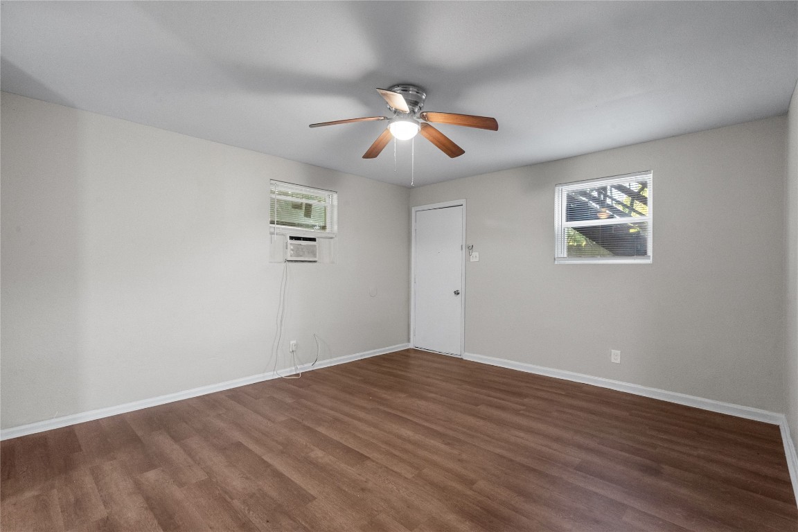 2328 Boss Street B Property Photo 3