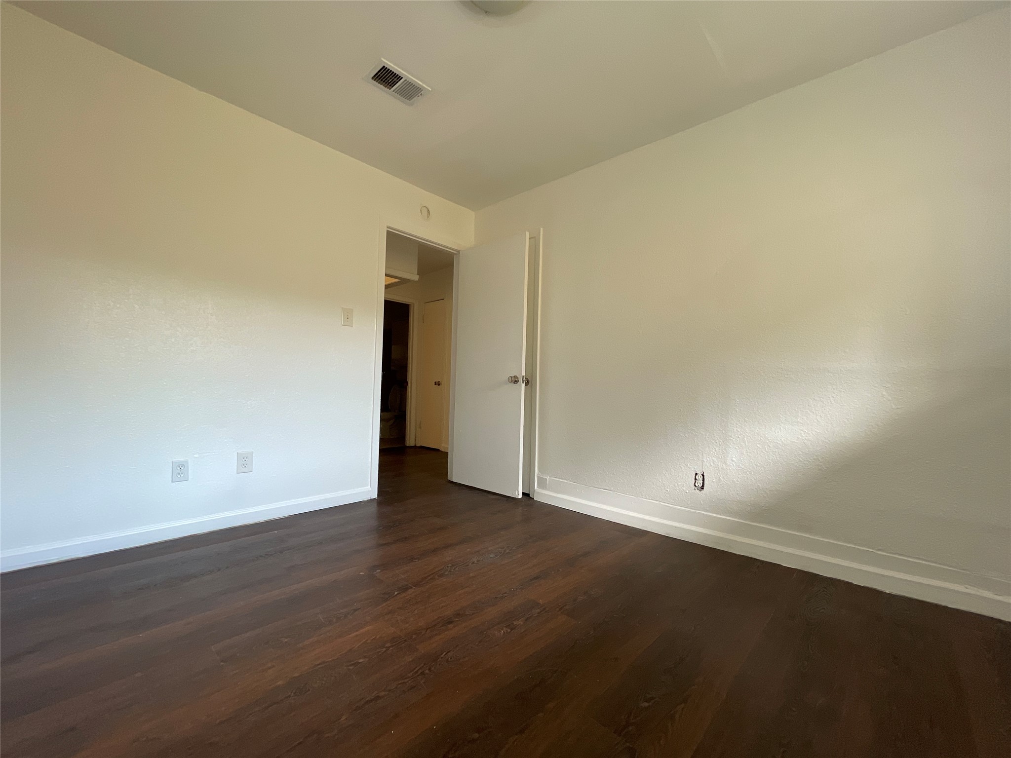 4803 Geraldine Street Property Photo 18