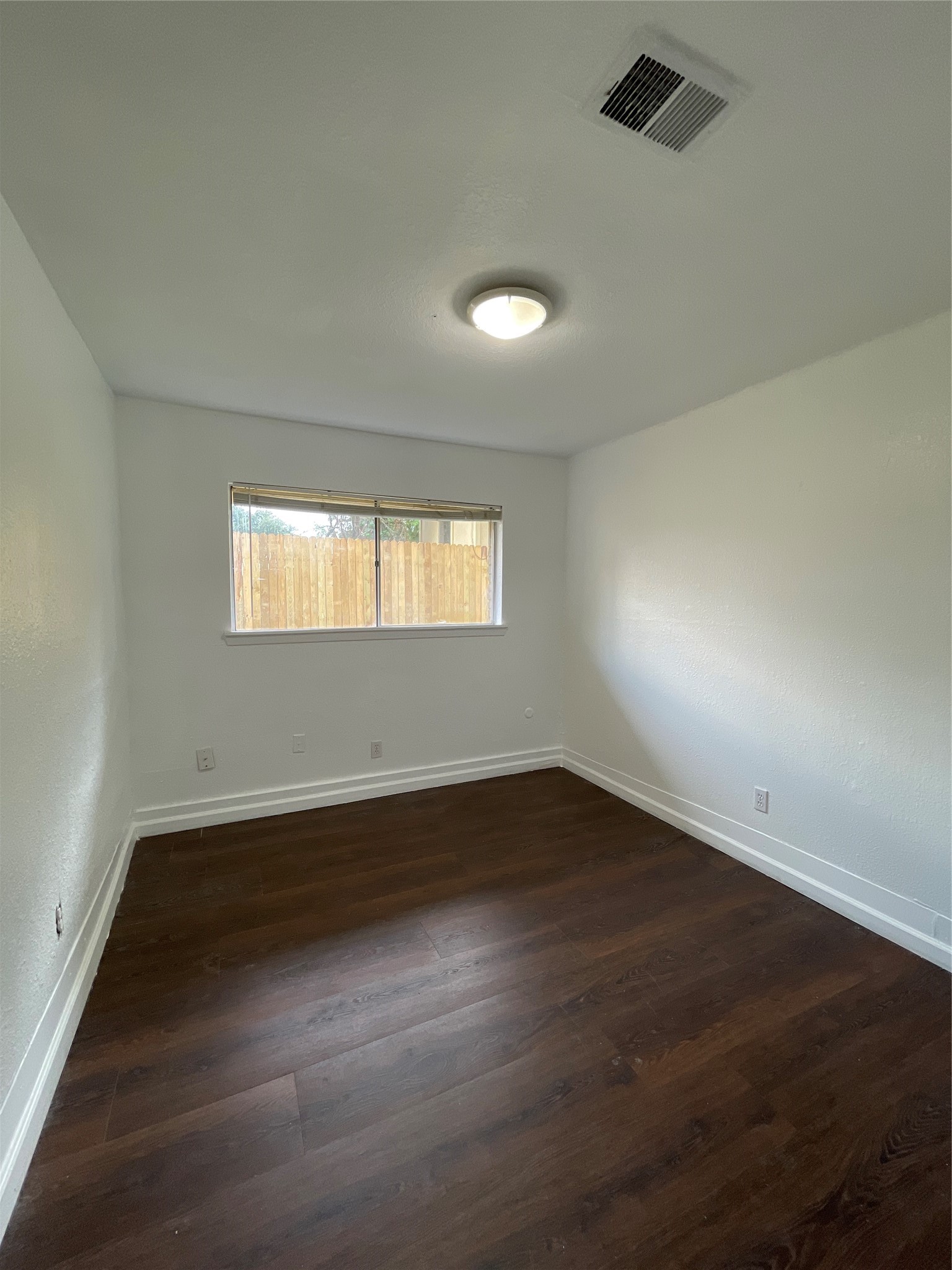 4803 Geraldine Street Property Photo 25