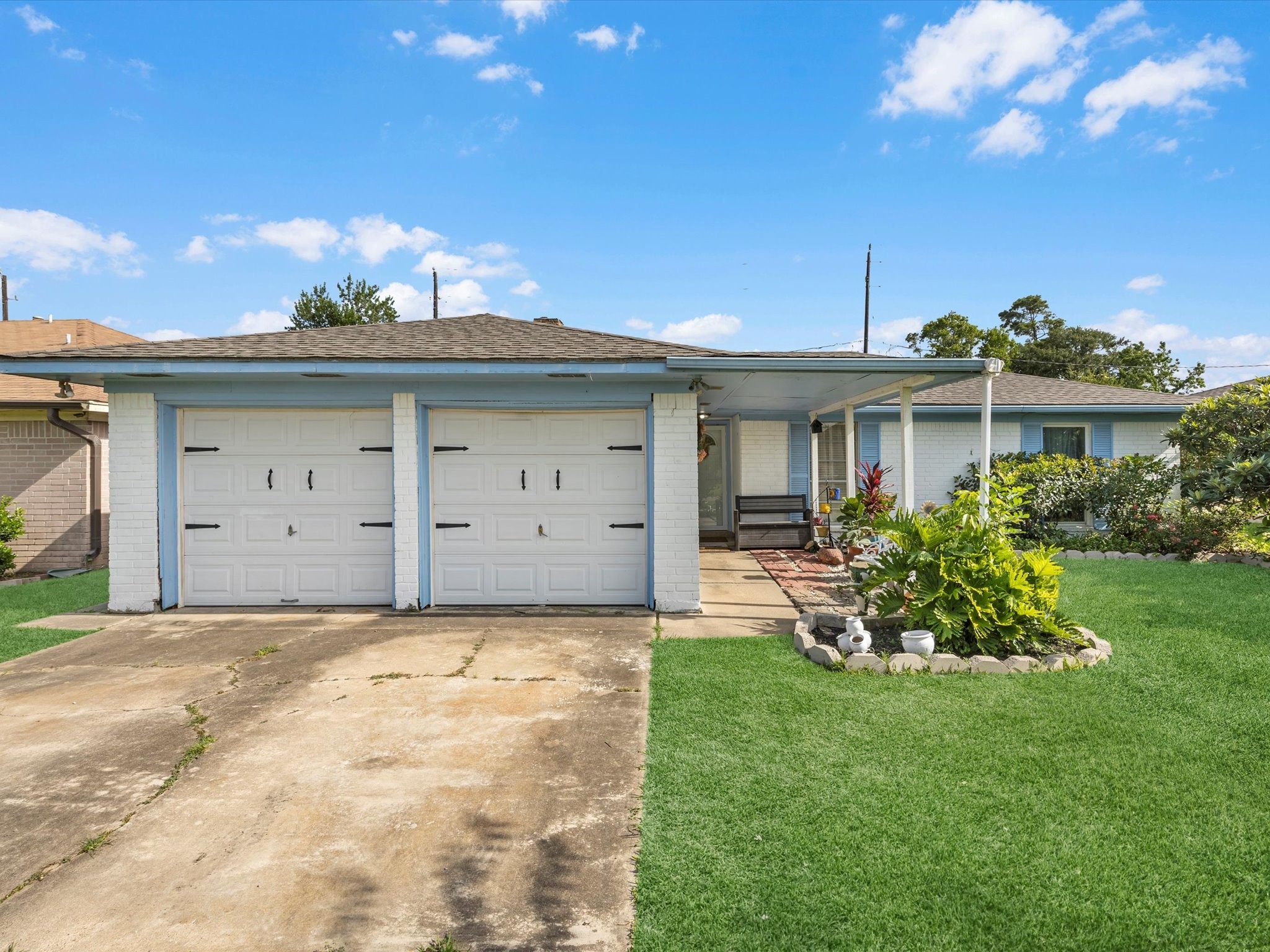 15935 Dunman Lane Property Photo