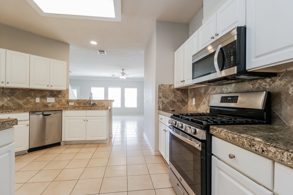 15511 Hickory Dale Street Property Photo 9