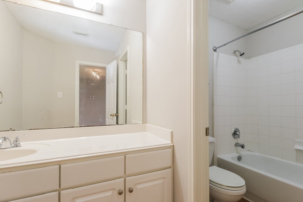 15511 Hickory Dale Street Property Photo 16