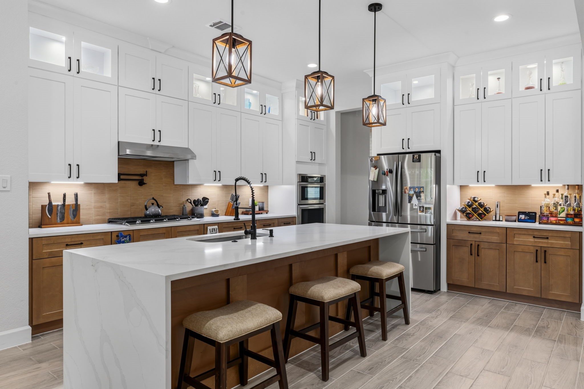 2439 Centurian Circle Property Photo 8
