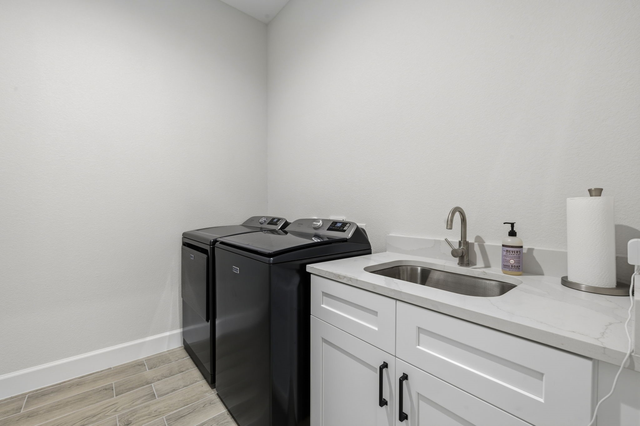 2439 Centurian Circle Property Photo 28