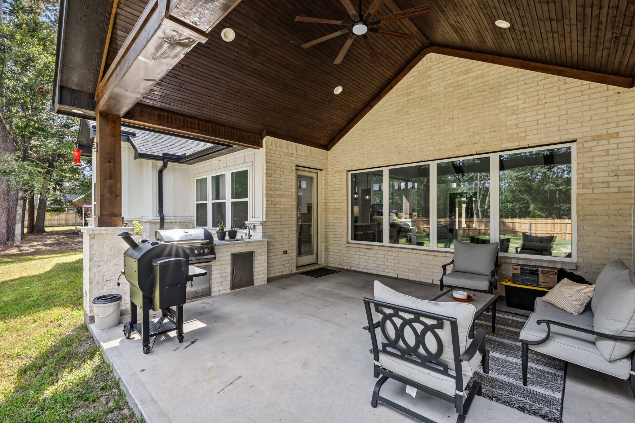 2439 Centurian Circle Property Photo 32