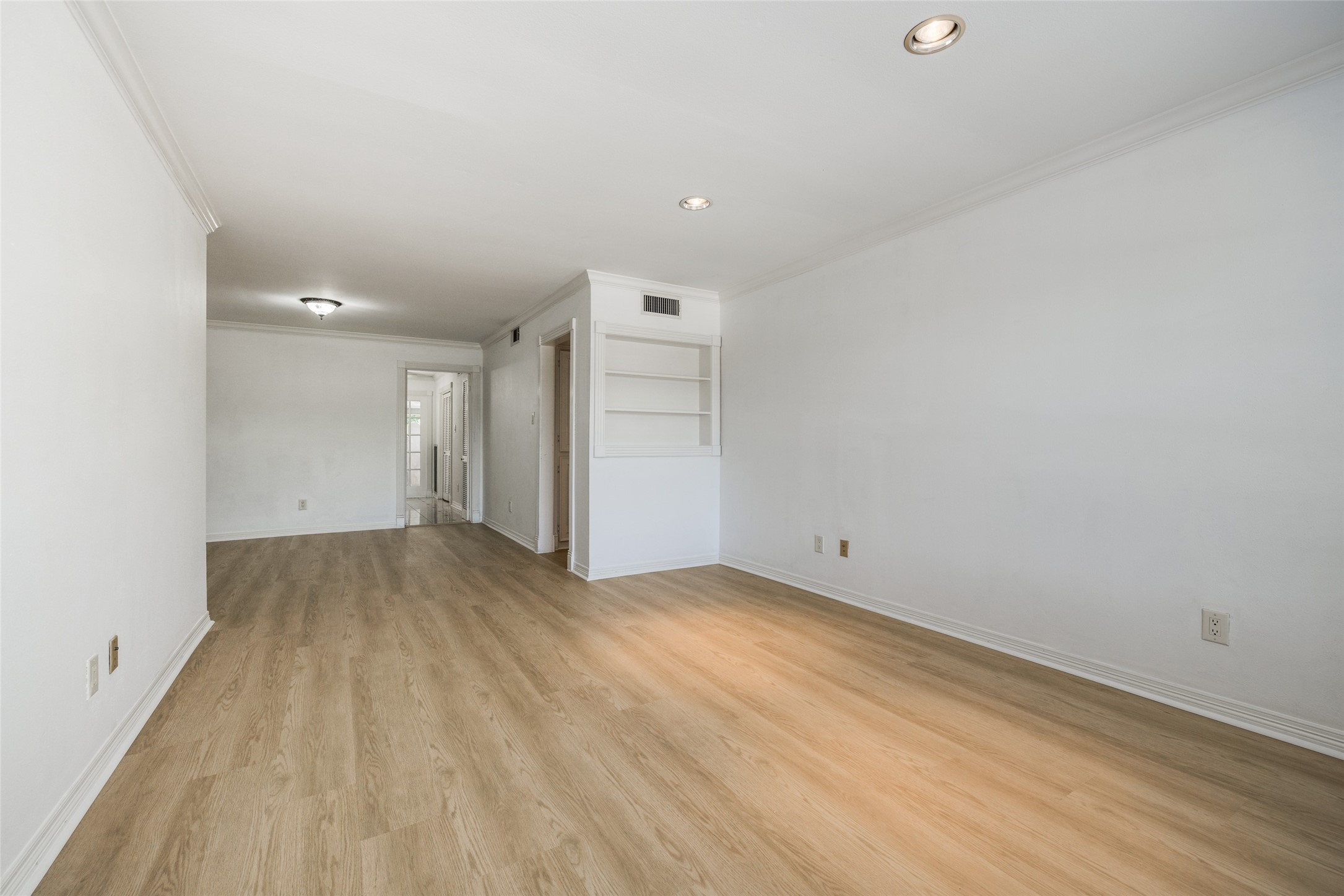 7225 Beechnut Street D Property Photo 10