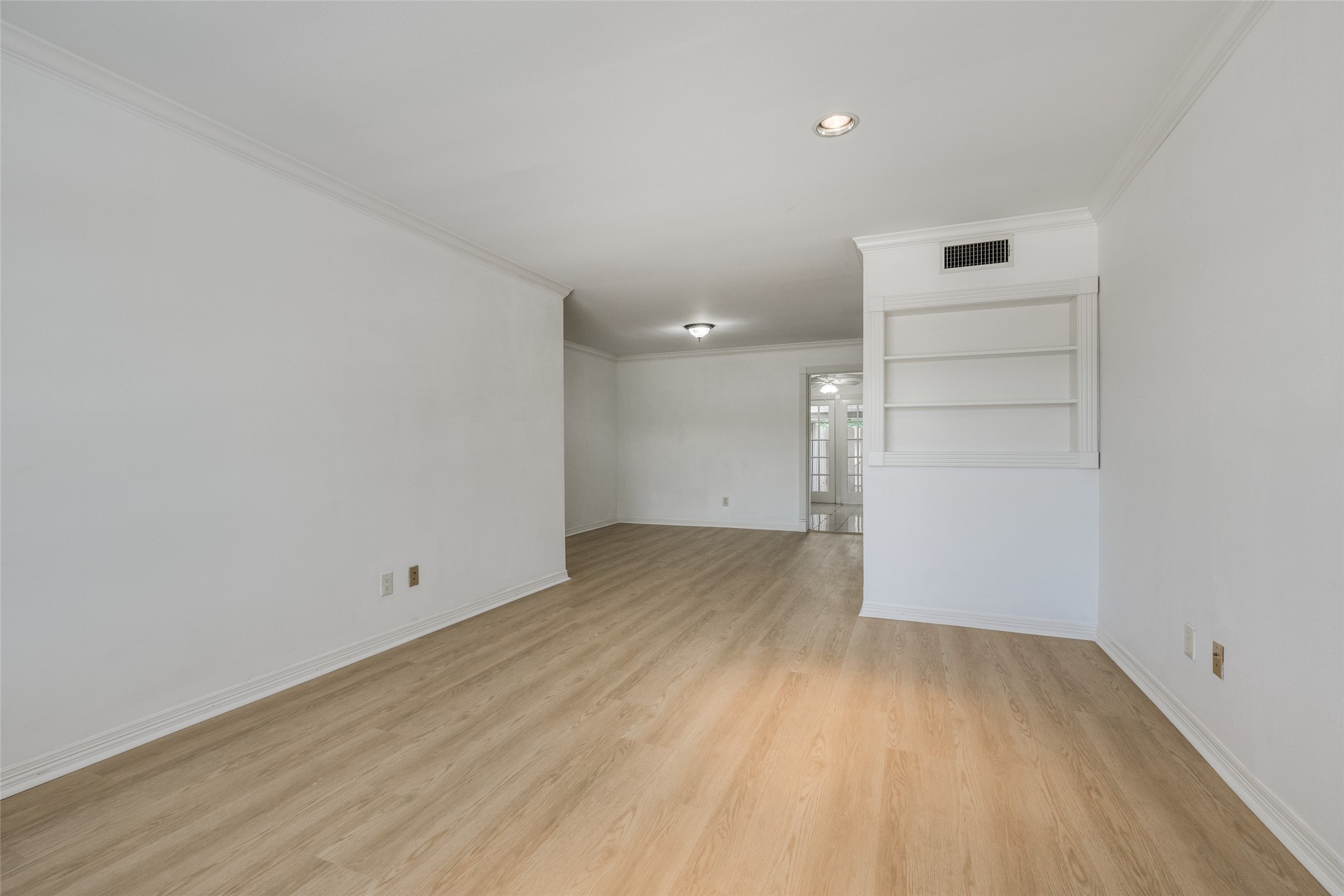 7225 Beechnut Street D Property Photo 11