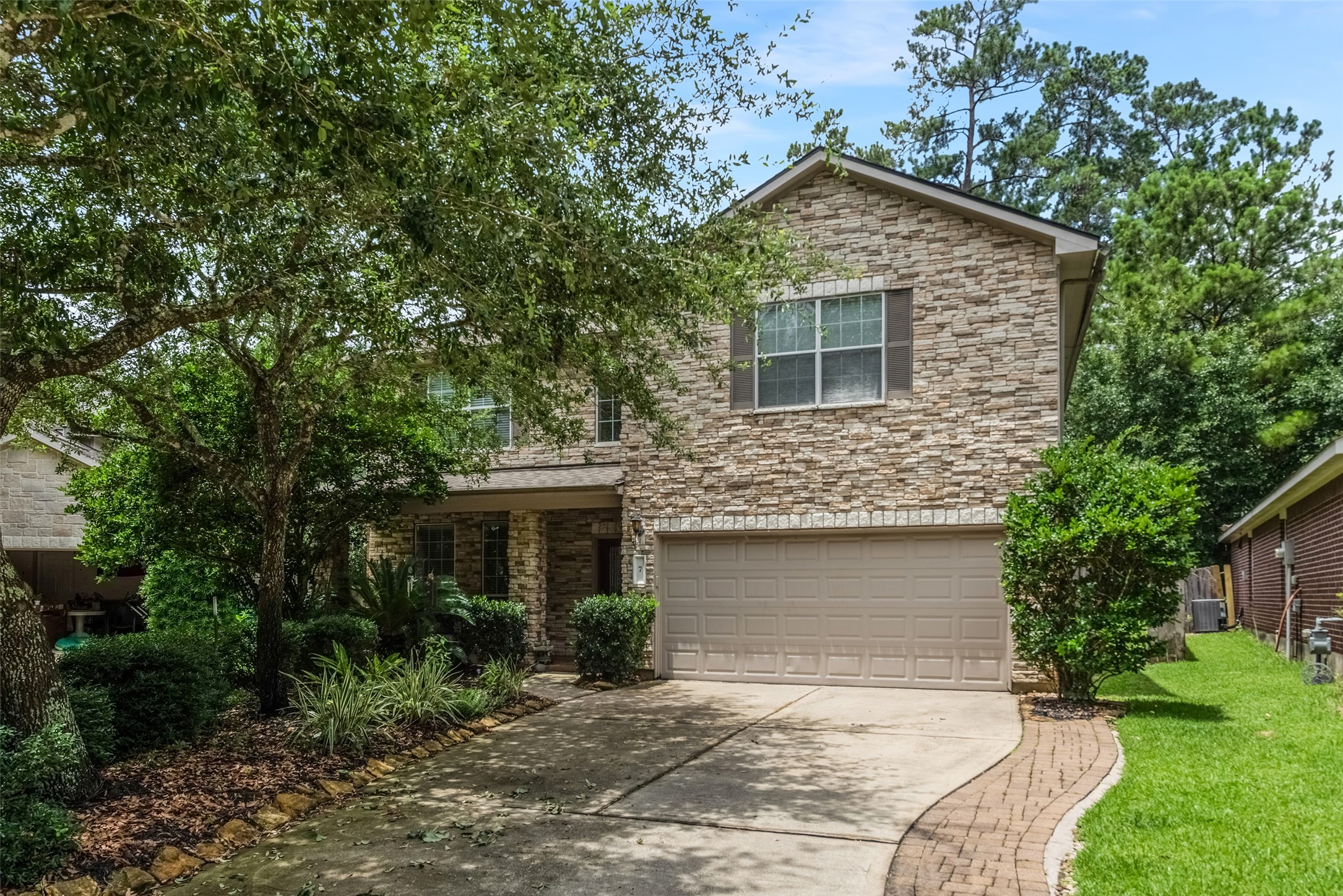 7 Ebony Oaks Place Property Photo 1