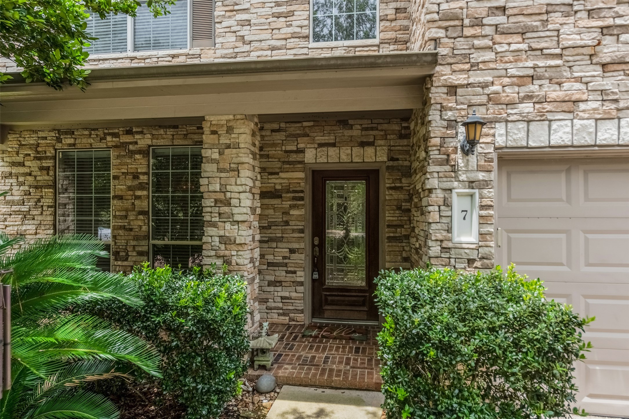 7 Ebony Oaks Place Property Photo 2