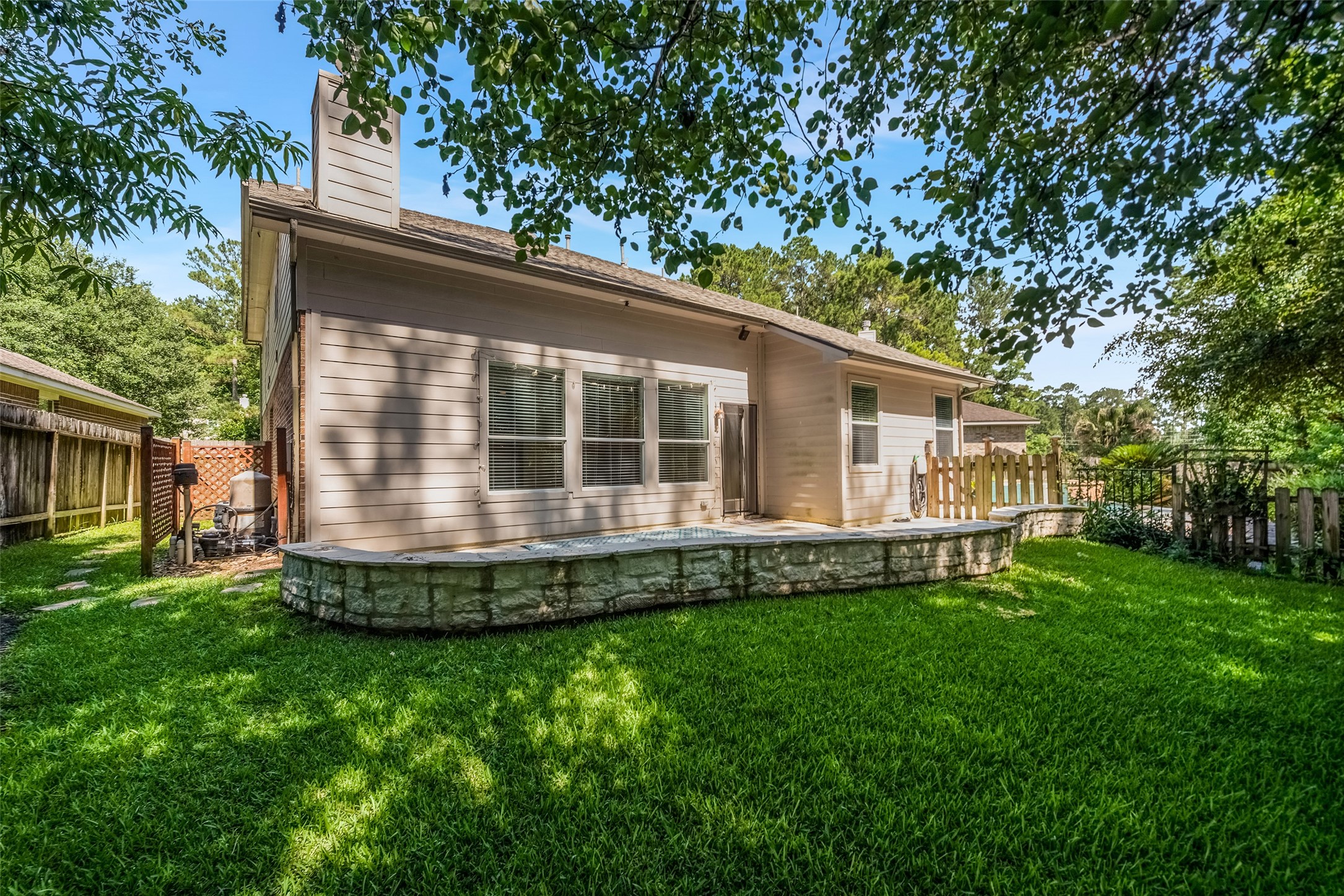 7 Ebony Oaks Place Property Photo 5
