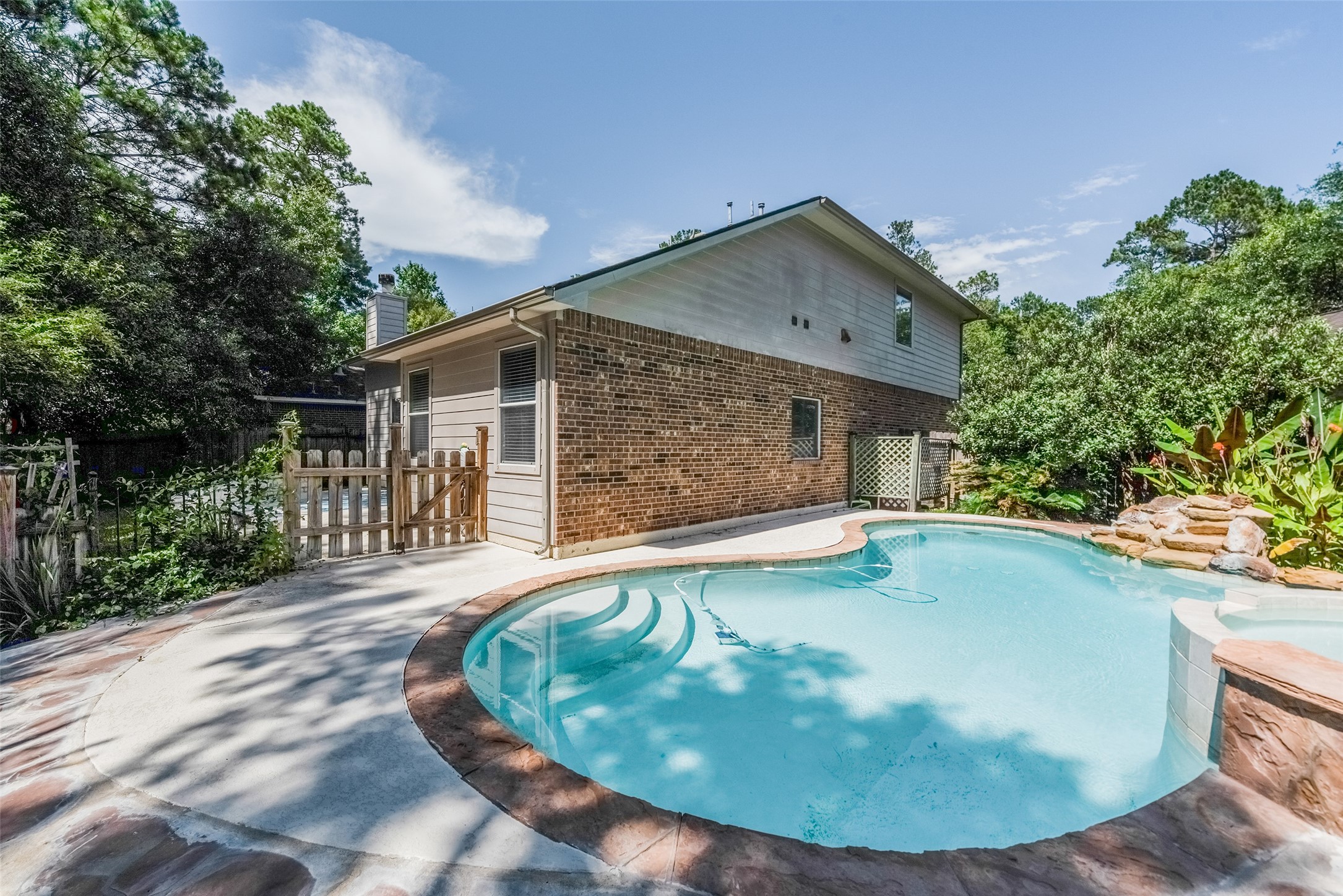 7 Ebony Oaks Place Property Photo 6