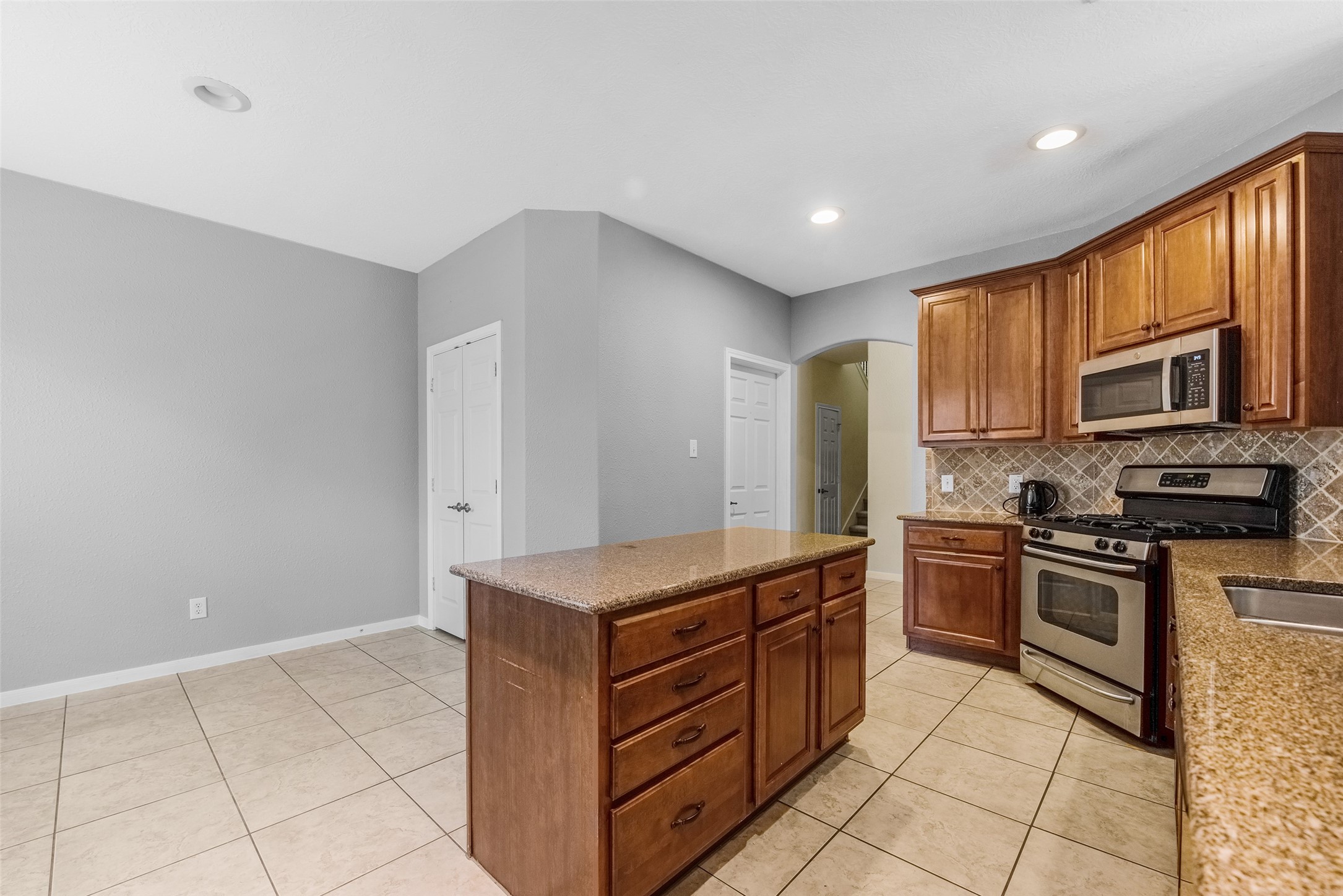7 Ebony Oaks Place Property Photo 15