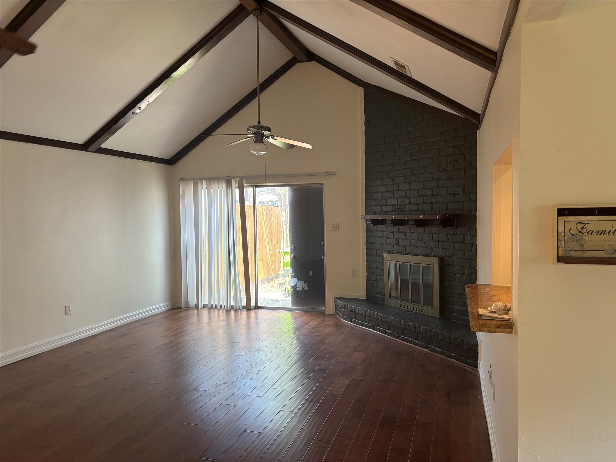 2819 Cambridge Lane Property Photo 1
