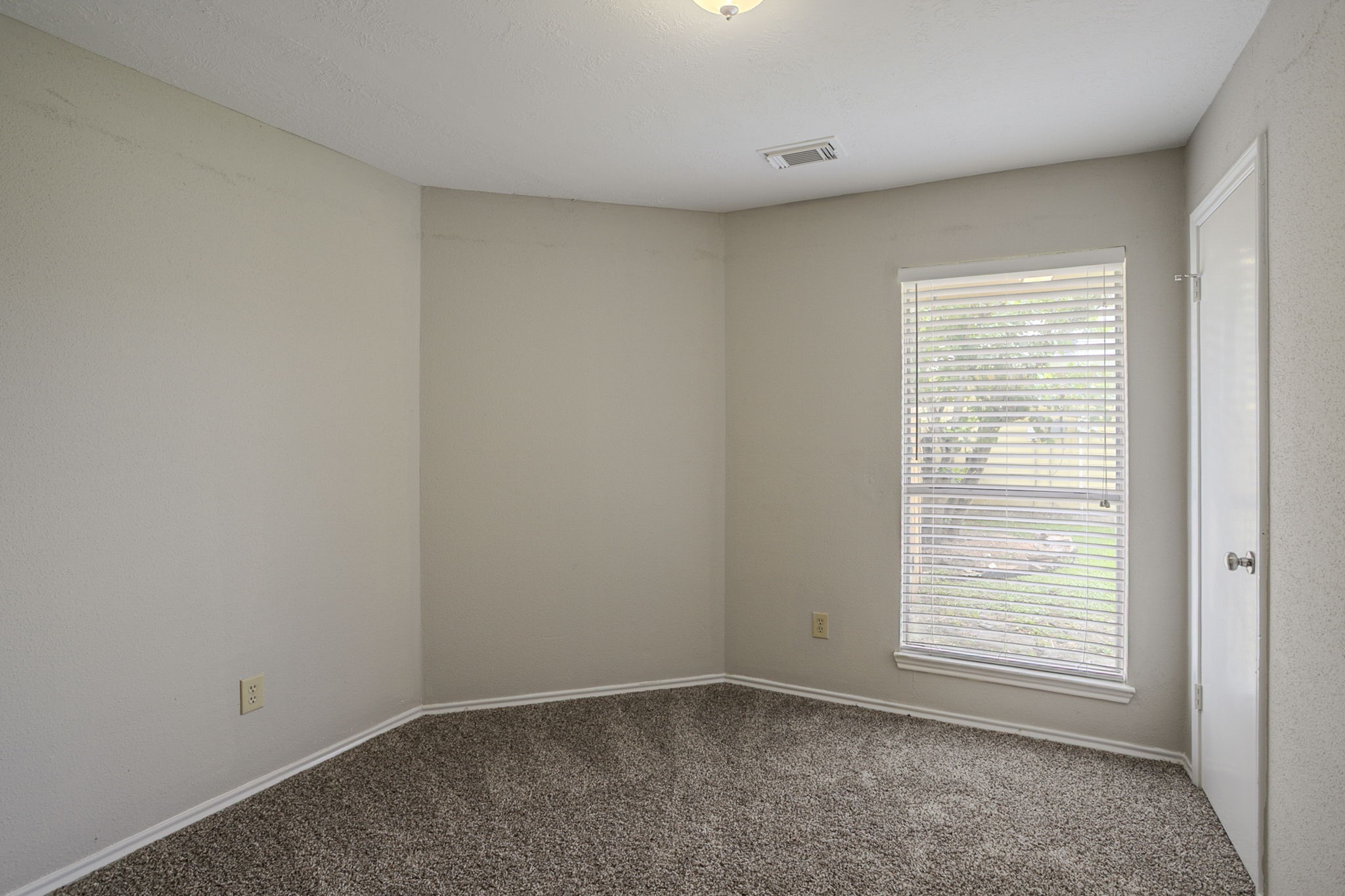 19751 Swan Valley Drive Property Photo 24