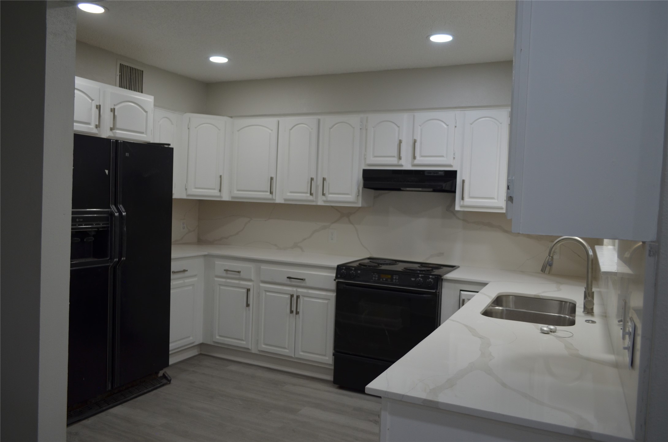 12203 Wild Pine Drive C Property Photo 4