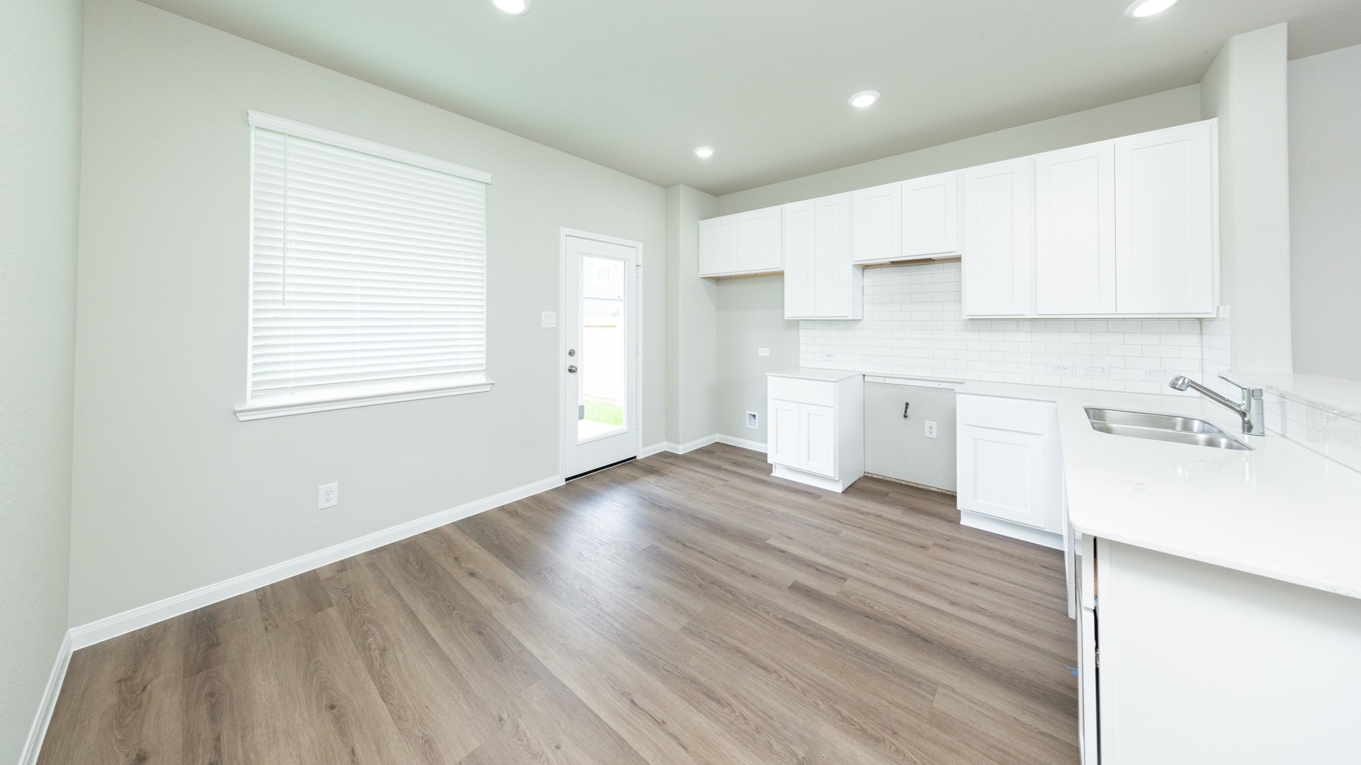 9221 Crestone Peak Drive Property Photo 5