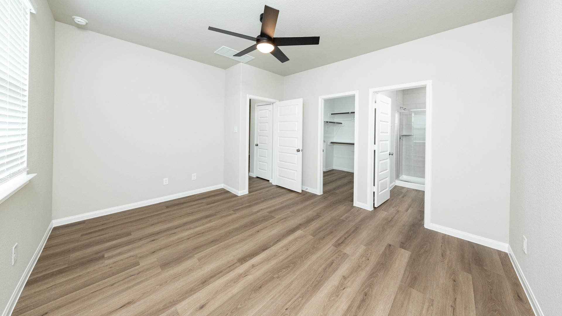 9221 Crestone Peak Drive Property Photo 9